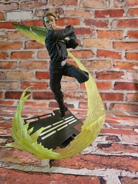 Luke Skywalker Action Figure with Neon Green Lightsaber Effect Star Wars